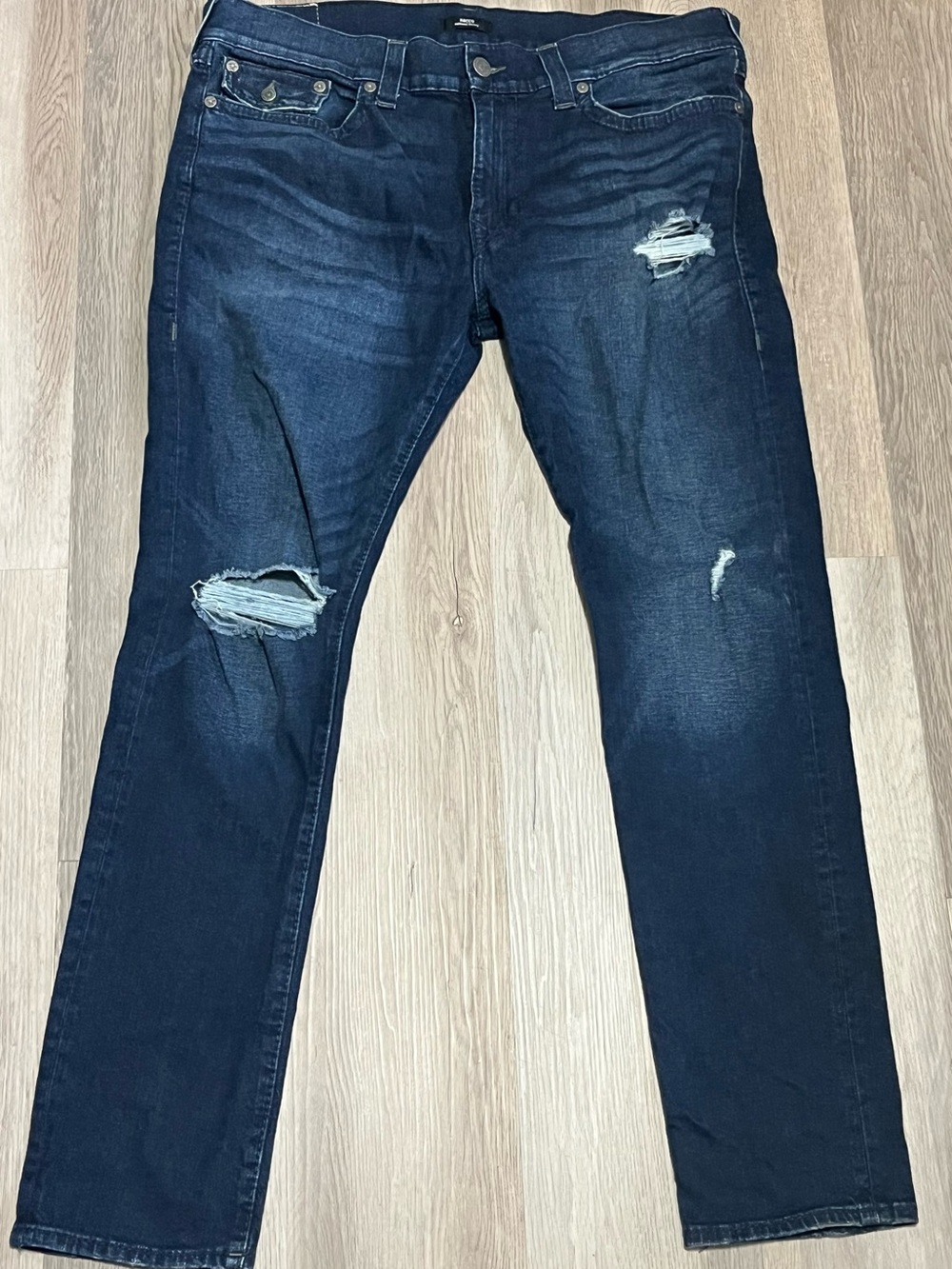 True Religion Men's Relaxed Skinny Distressed Blue Denim Jeans Size 40x33